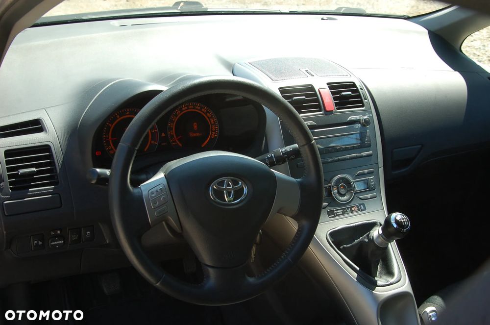 Toyota Auris 1.33 VVT-i Premium - 30