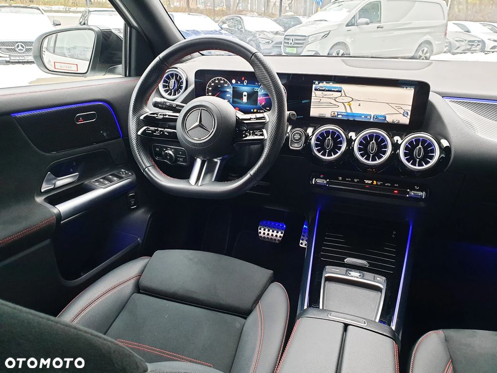 Mercedes-Benz GLA 200 AMG Line - 11