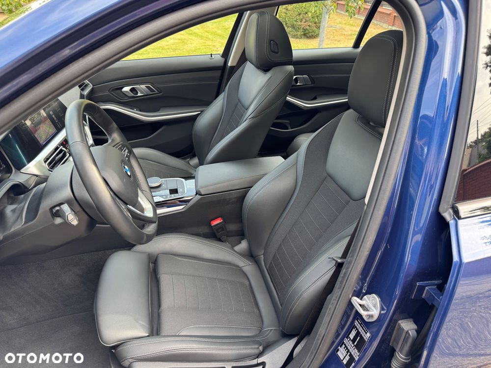 BMW Seria 3 318i Sport Line sport - 24