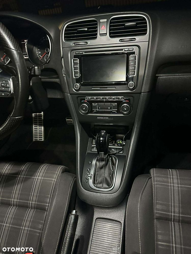 Volkswagen Golf - 15