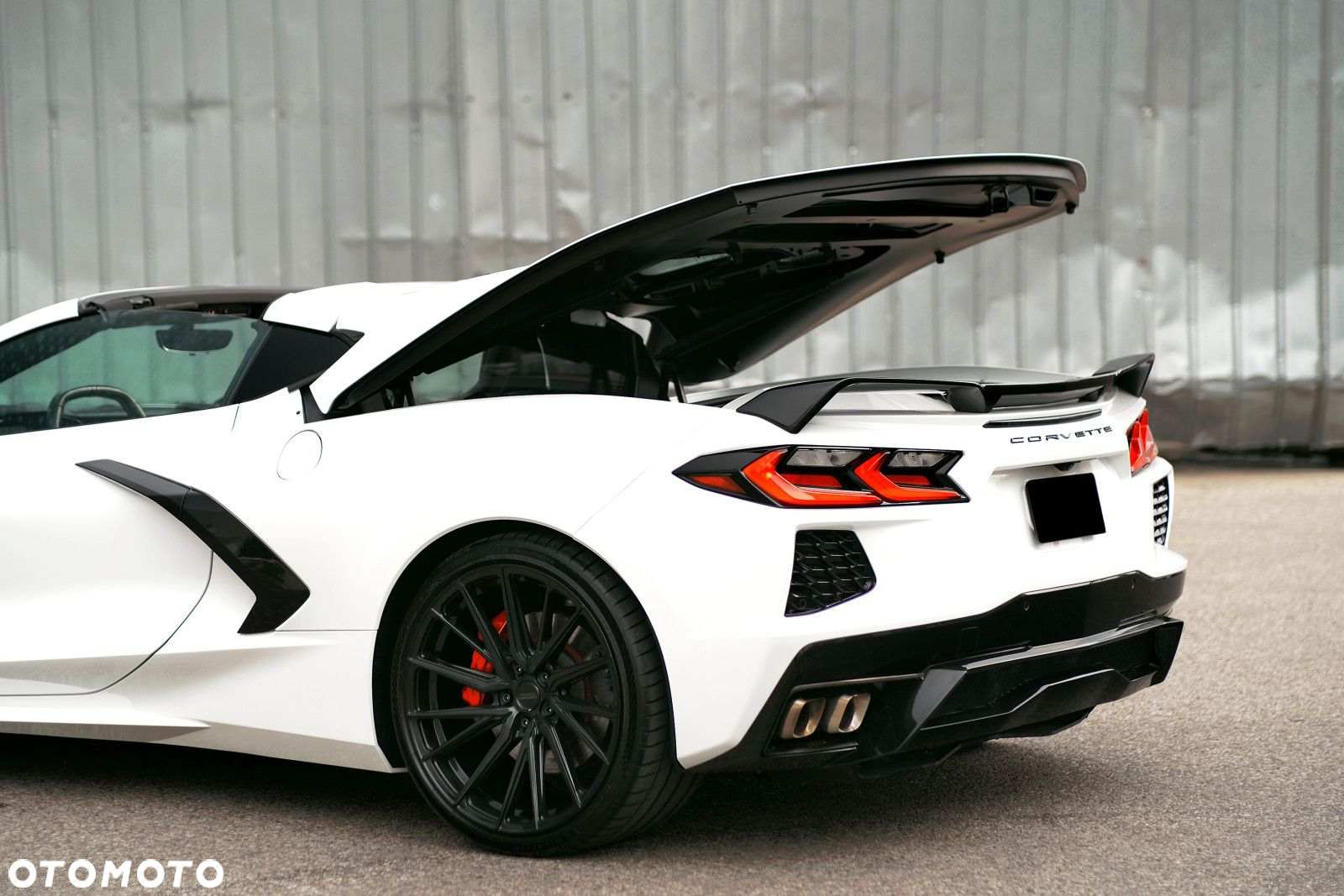 Chevrolet Corvette - 21