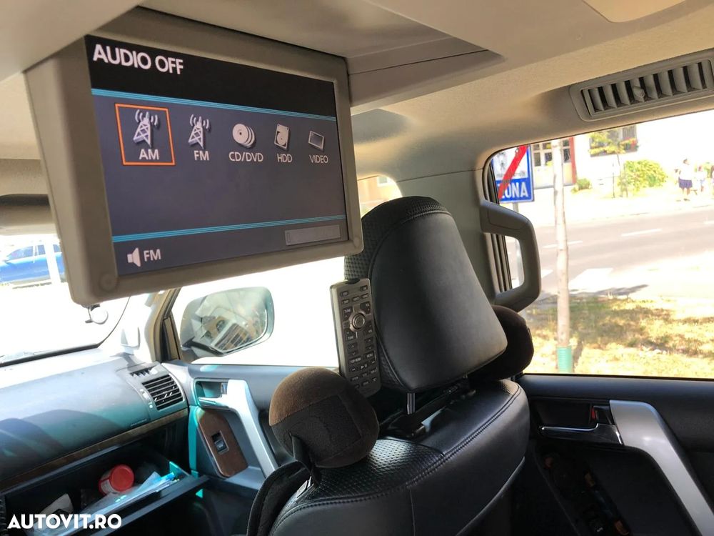 Toyota Land Cruiser - 3