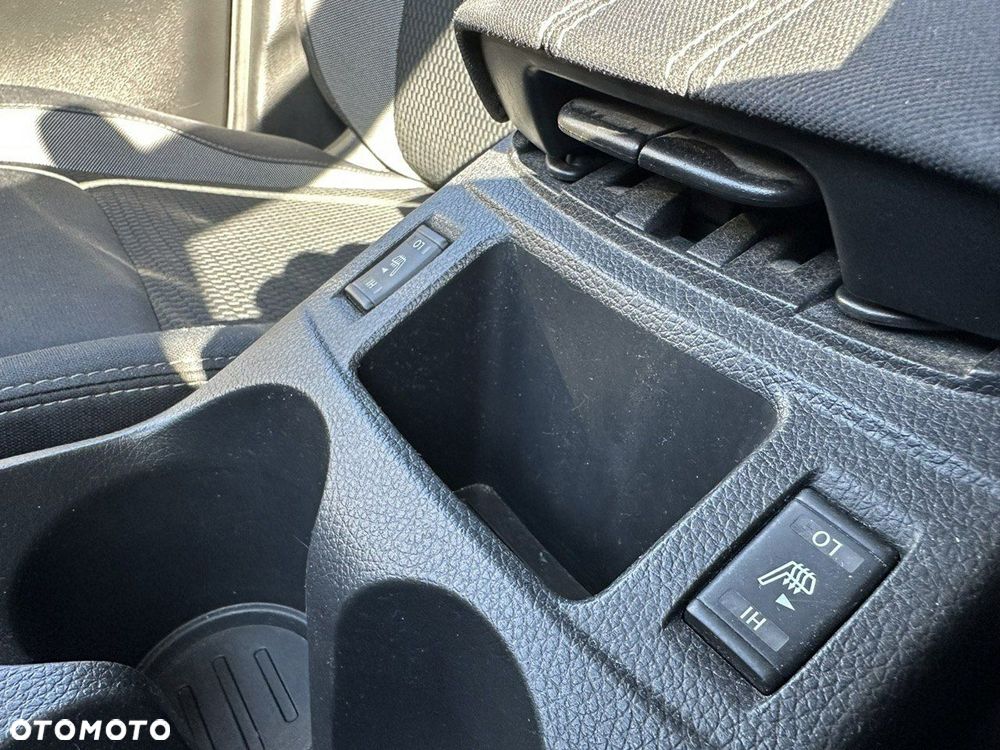 Nissan Qashqai 1.5 dCi N-Connecta - 23