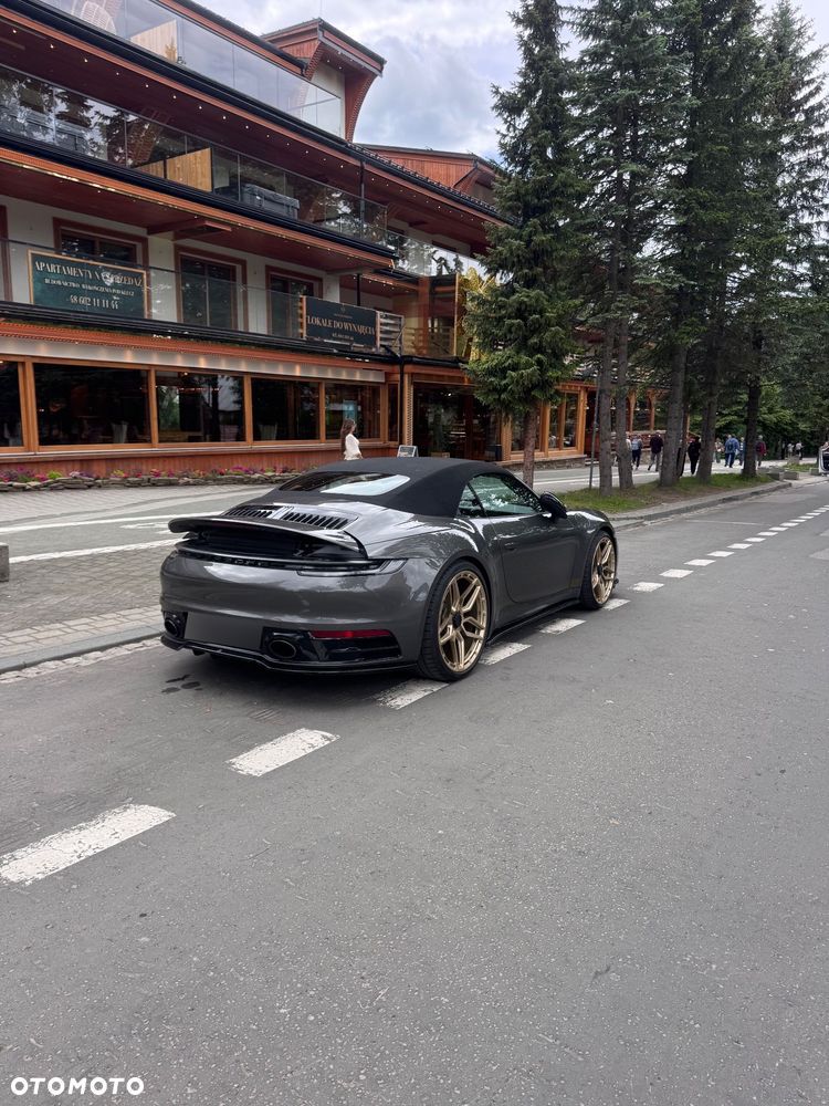 Porsche 911 Carrera - 5