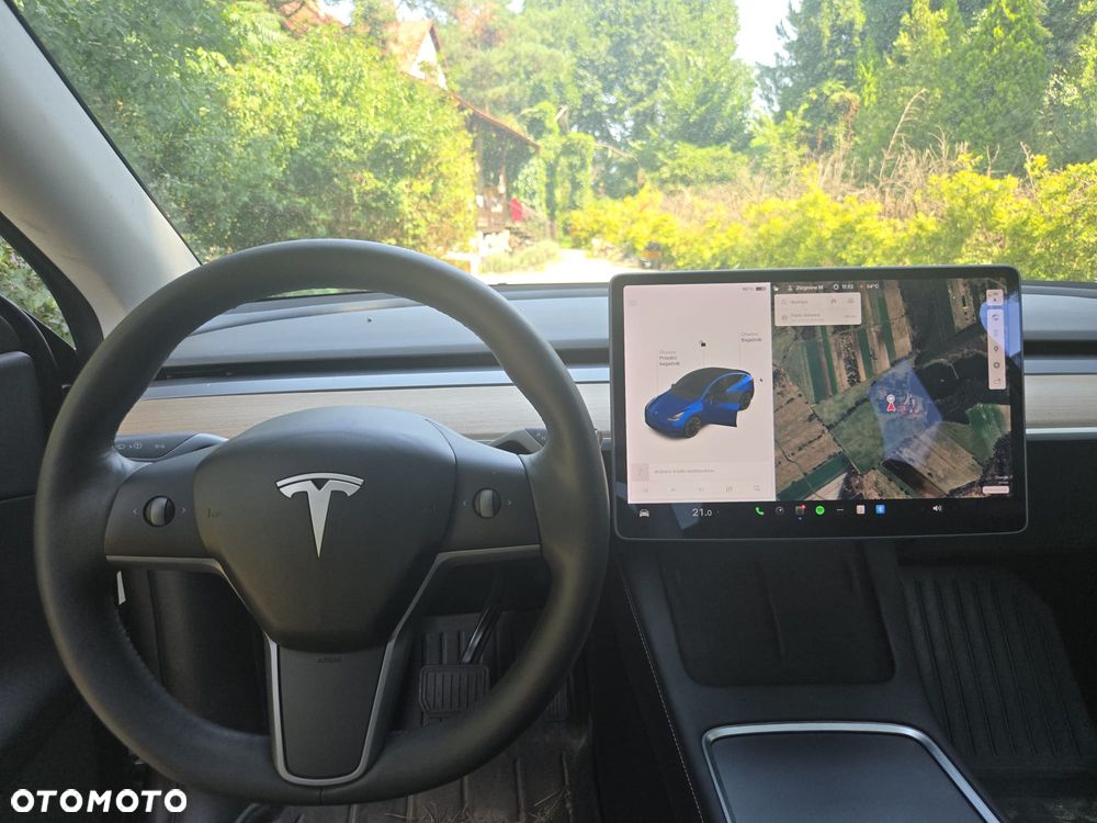 Tesla Model Y Long Range AWD - 15