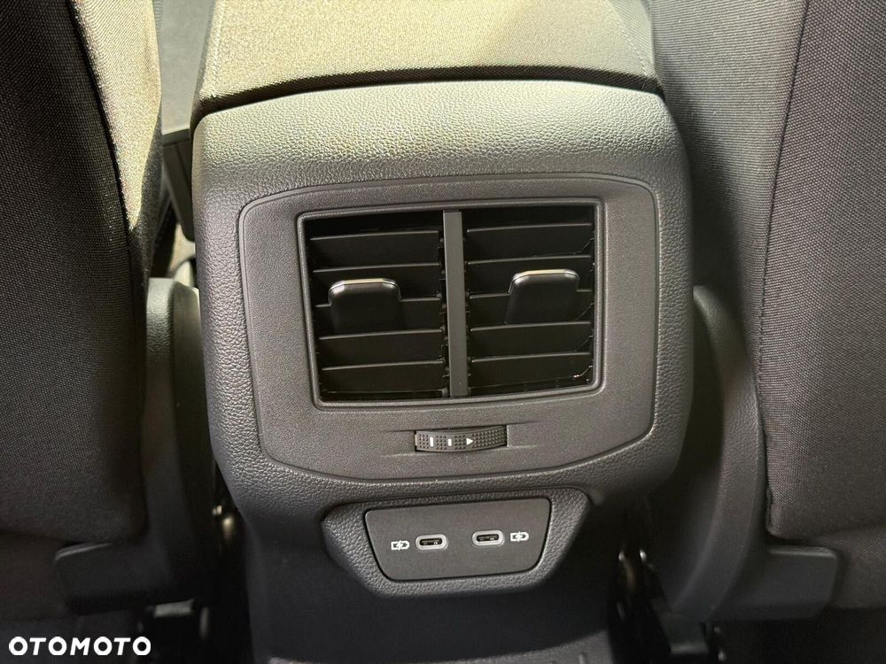Volkswagen T-Roc 1.5 TSI Life Plus DSG - 29