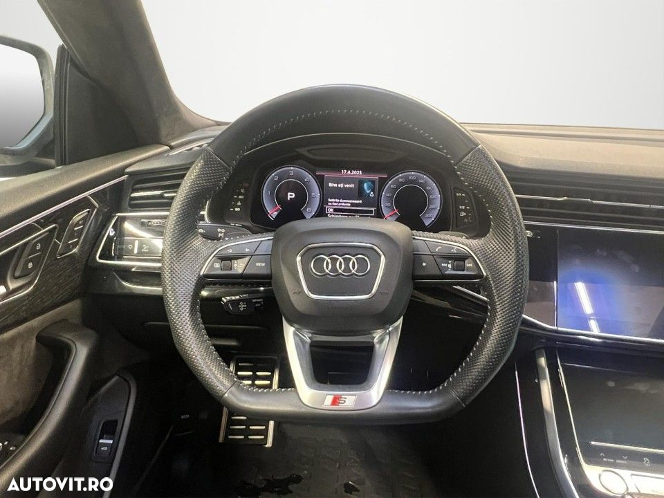 Audi Q8 - 9