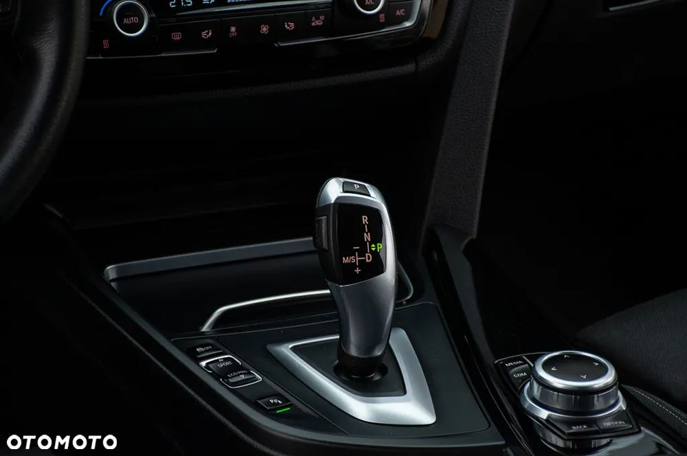 BMW Seria 3 318i GPF Luxury Line Purity - 9