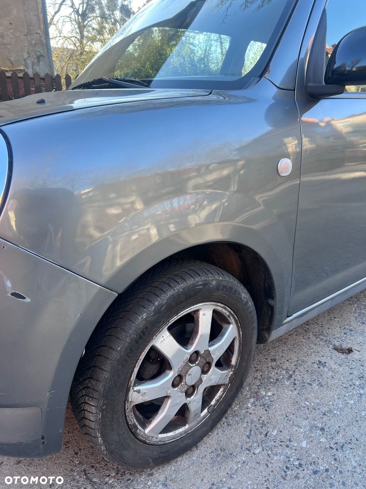 Daihatsu Trevis 1.0 - 11