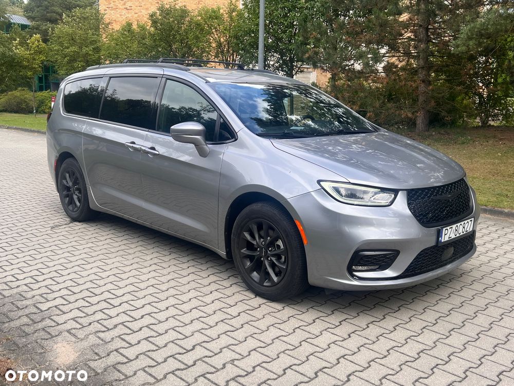 Chrysler Pacifica - 3