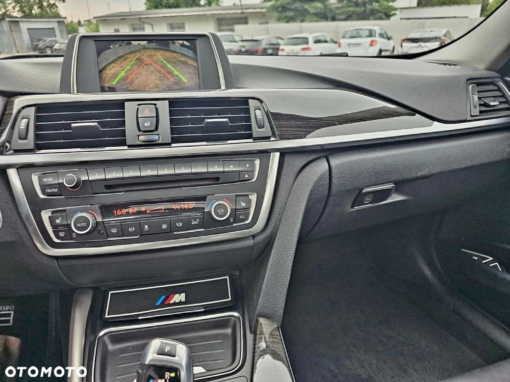 BMW Seria 3 328i xDrive Sport Line - 8