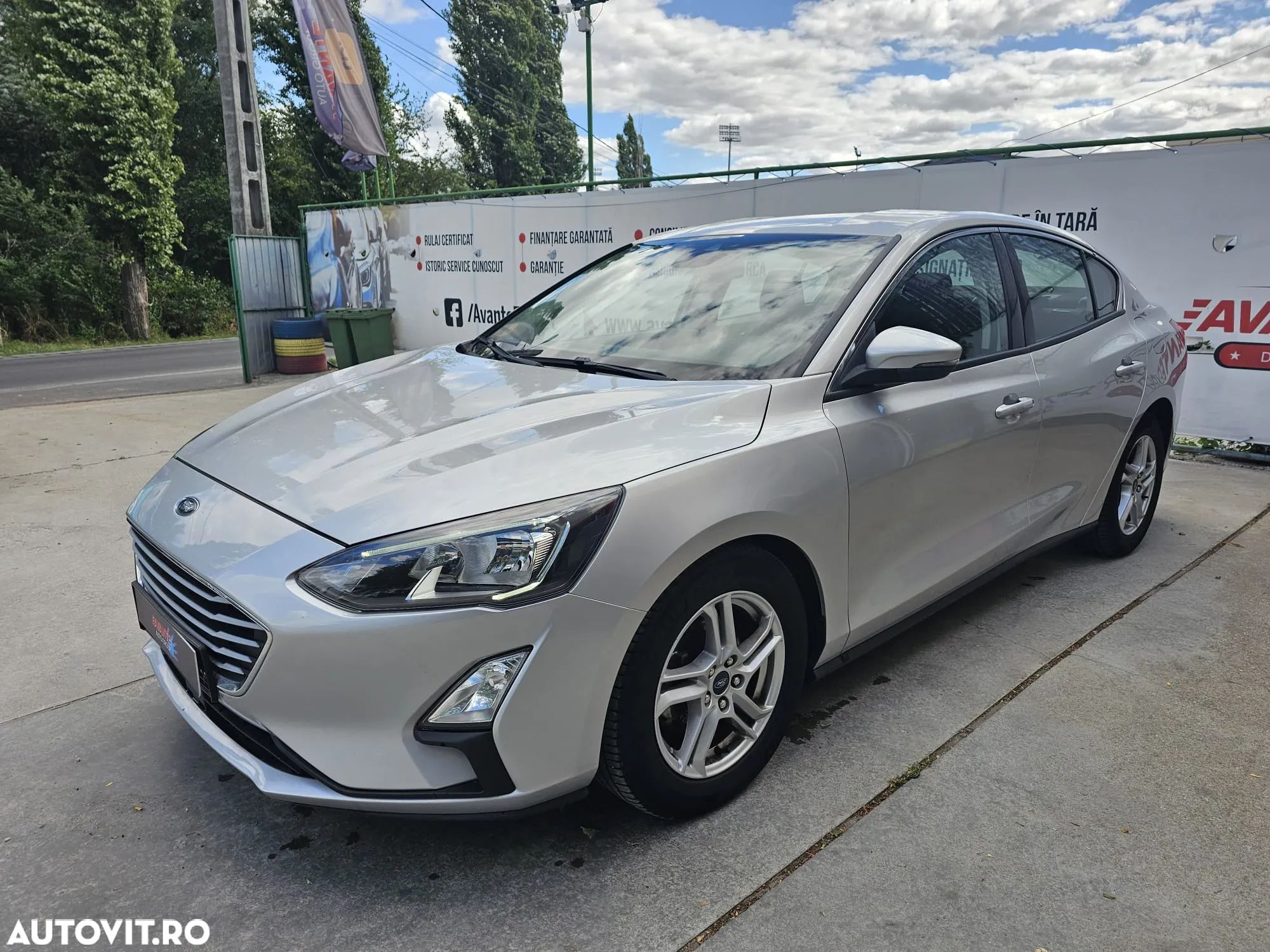 Ford Focus 1.0 EcoBoost Trend Edition - 1