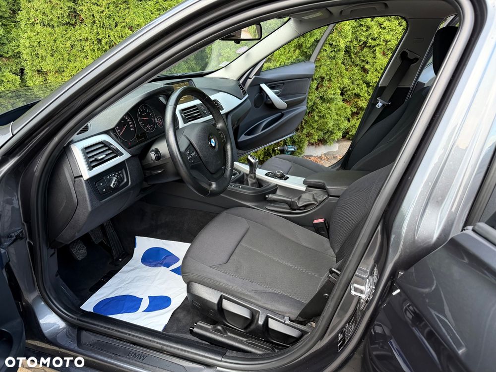 BMW Seria 3 - 30