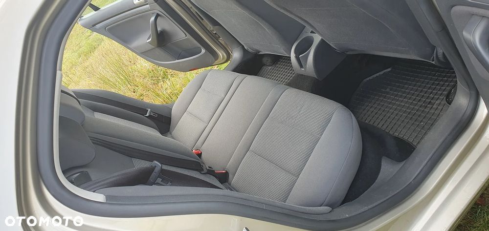 Volkswagen Jetta 1.6 FSI Comfortline - 11