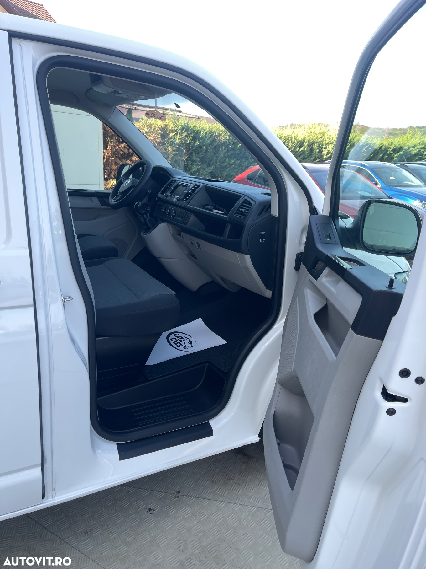 Volkswagen Transporter 2.0TDI  LUNG  2CULISANTE  USI SPATE - 21