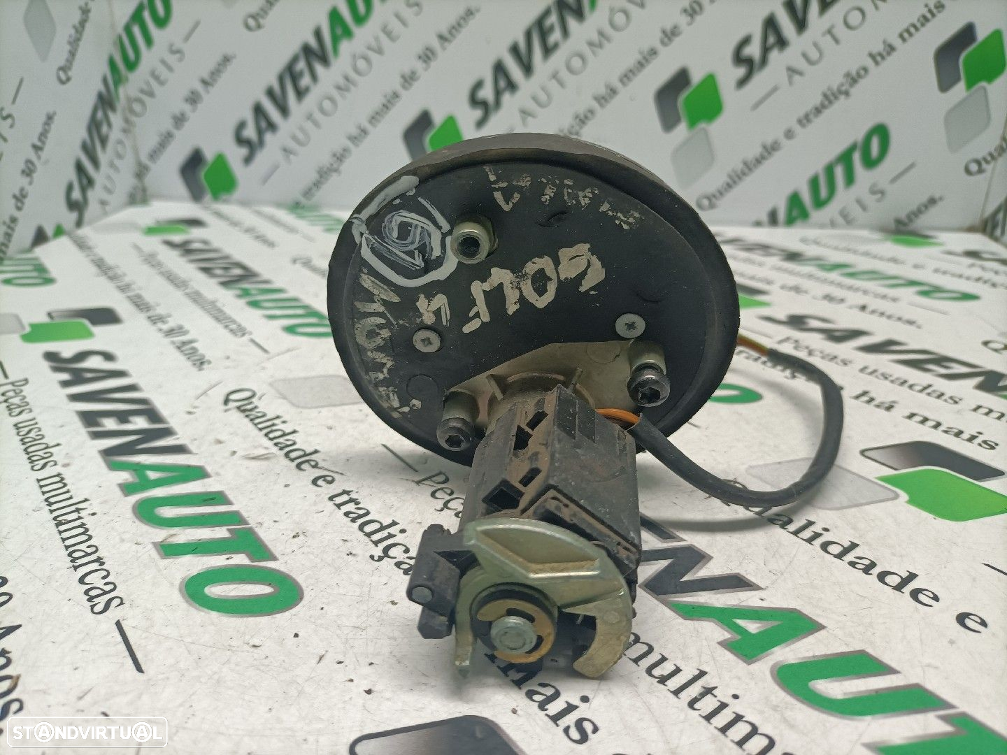 Interruptor / Switch / Botão Da Mala Volkswagen Golf Iv (1J1) - 3
