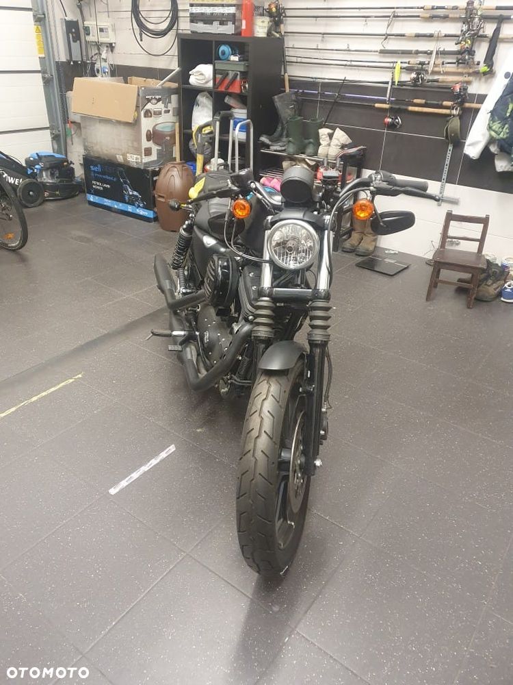 Harley-Davidson Sportster Iron 883 - 1