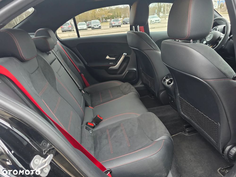 Mercedes-Benz Klasa A 35 AMG 4-Matic 7G-DCT - 16