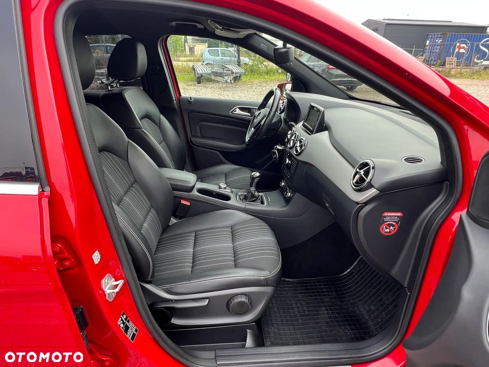 Mercedes-Benz Klasa B 200 CDI (BlueEFFICIENCY) - 22