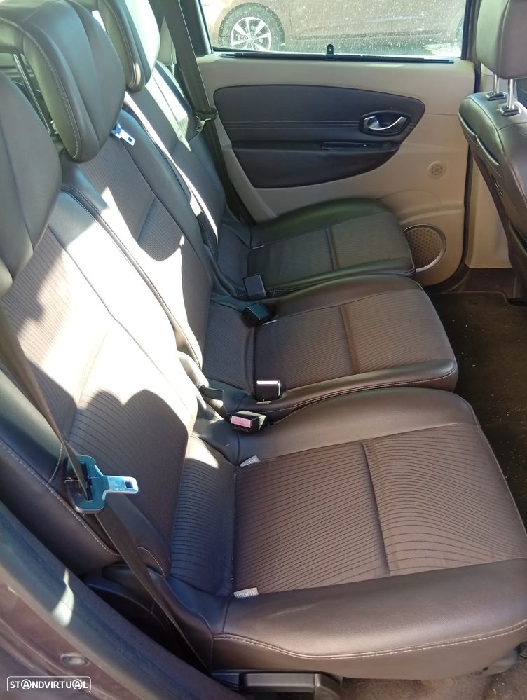 Renault Grand Scénic 1.5 dCi Luxe 7L - 4