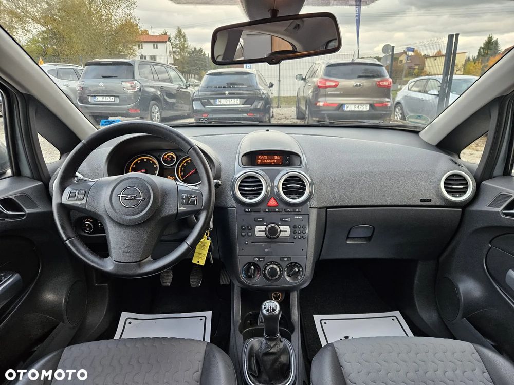 Opel Corsa 1.4 16V Innovation - 16