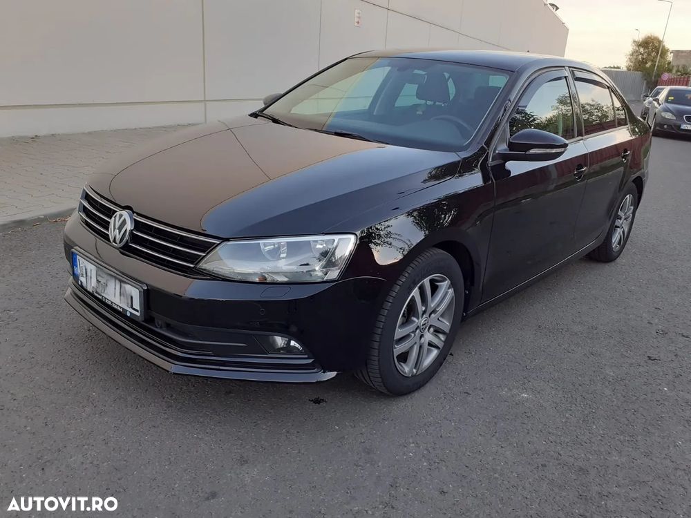 Volkswagen Jetta 2.0 TDI Highline - 1