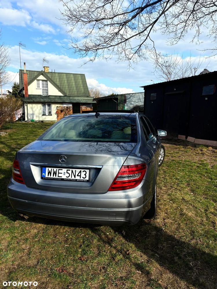 Mercedes-Benz Klasa C 180 CGI Automatik BlueEFFICIENCY Elegance - 6