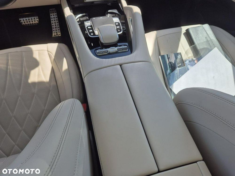 Mercedes-Benz GLS - 14