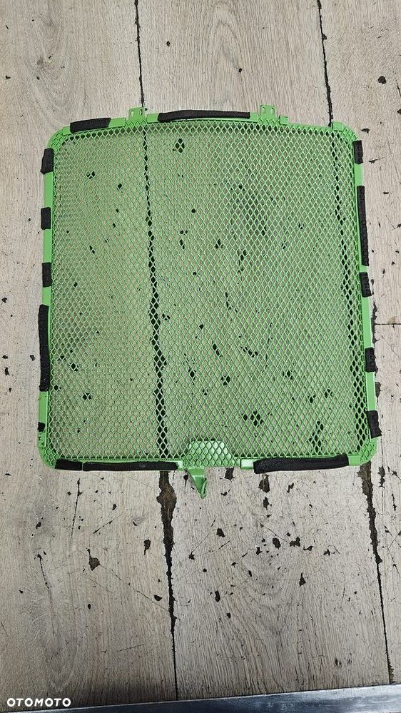 Osłona chłodnicy R&G - 6