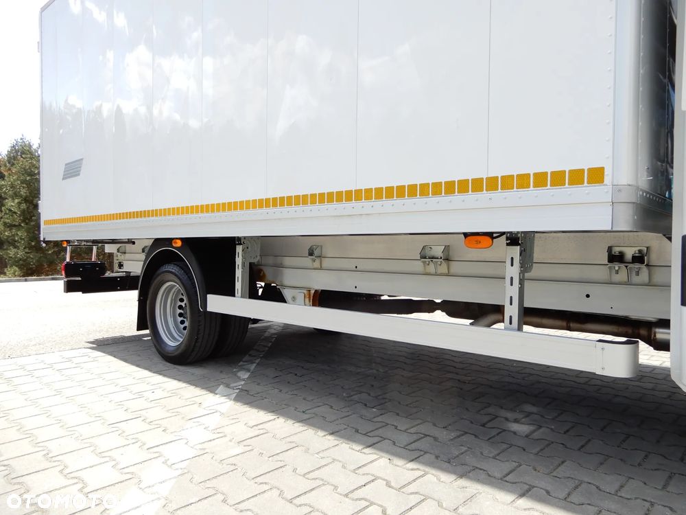 Mercedes-Benz Sprinter 516 CDI 2.2 CDI 163 KM Kontener 4.91 Cm 10 E.Palet Super Lekki ALUVAN DMC 3500 Kg 705 Kg Ładowność Tempomat Asystent Pasa Ruchu Stan Auta Jak Nowy UNIKAT - 13