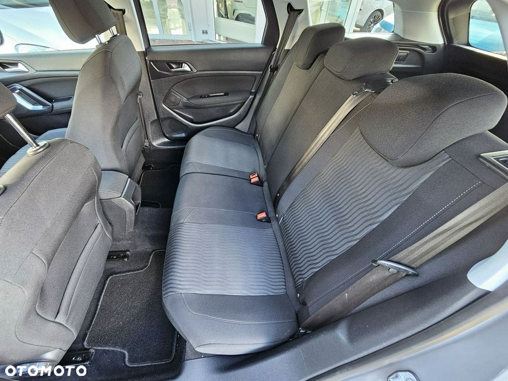 Peugeot 308 - 32
