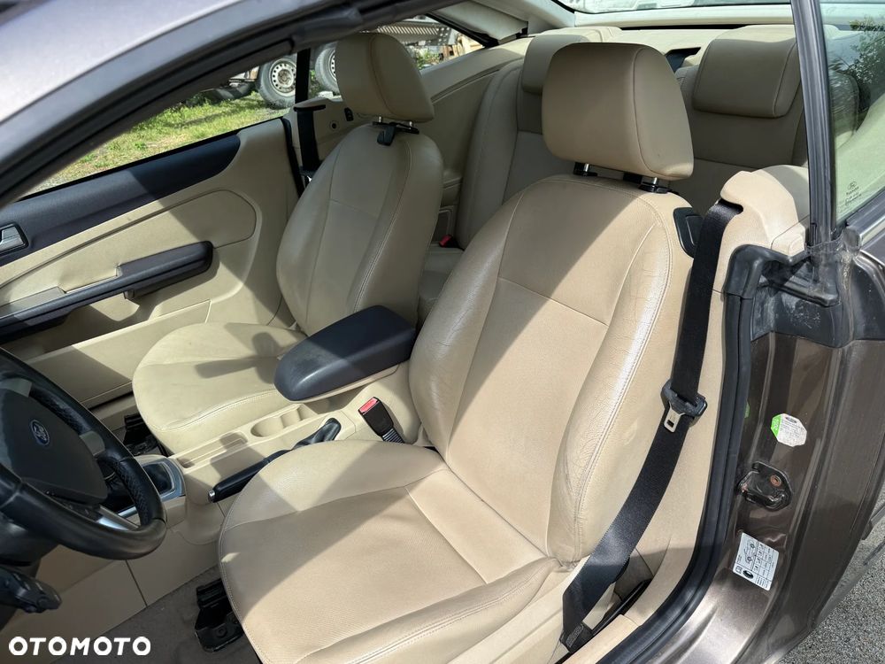 Ford Focus 2.0 16V Ghia - 9