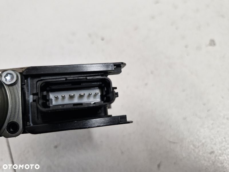 KIA PROCEED III SILNICZEK PODNOŚNIKA SZYBY LEWY PRZÓD PRZEDNI 6 PIN 82450-J7015 - 5