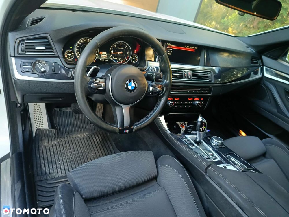 BMW Seria 5 520d xDrive M Sport sport - 9