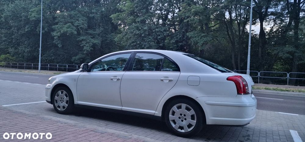 Toyota Avensis - 29