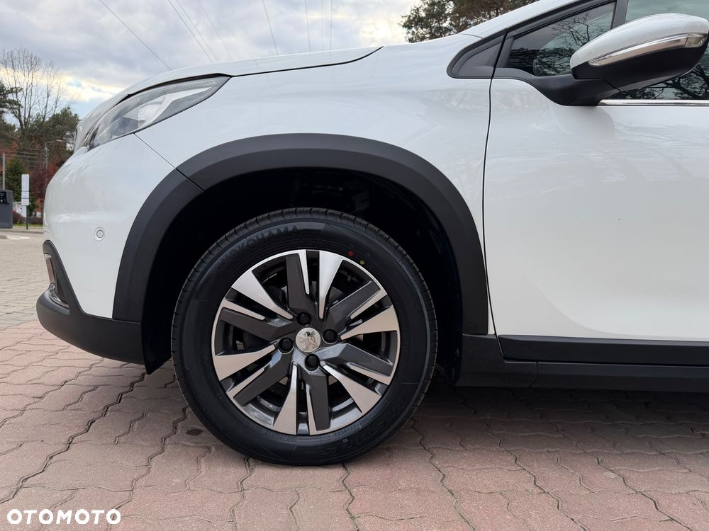Peugeot 2008 1.2 Pure Tech Allure S&S EAT6 - 3