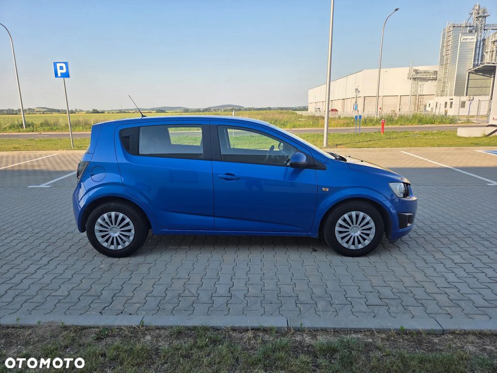 Chevrolet Aveo 1.4 16V LT - 4