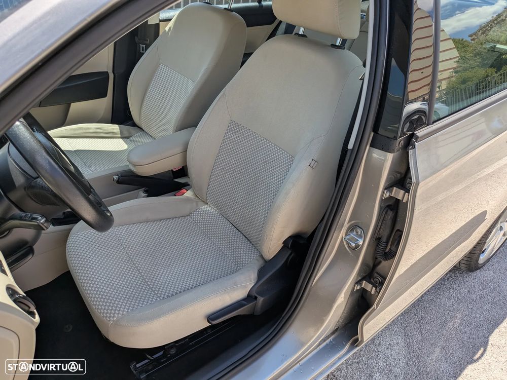 SEAT Toledo 1.6 TDI Style Ecomotive - 5