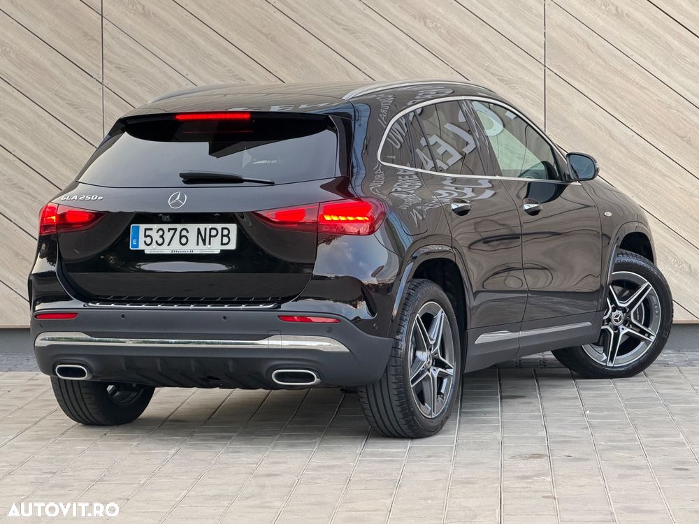 Mercedes-Benz GLA 250 e - 11