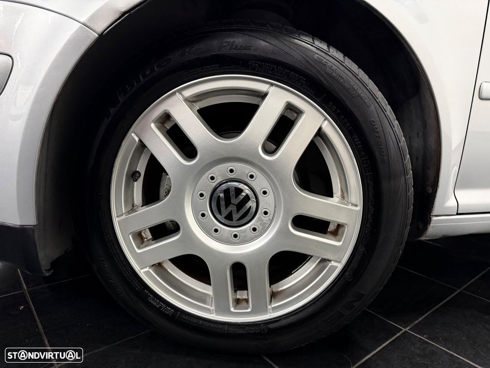VW Golf 1.4i 25 Anos - 21