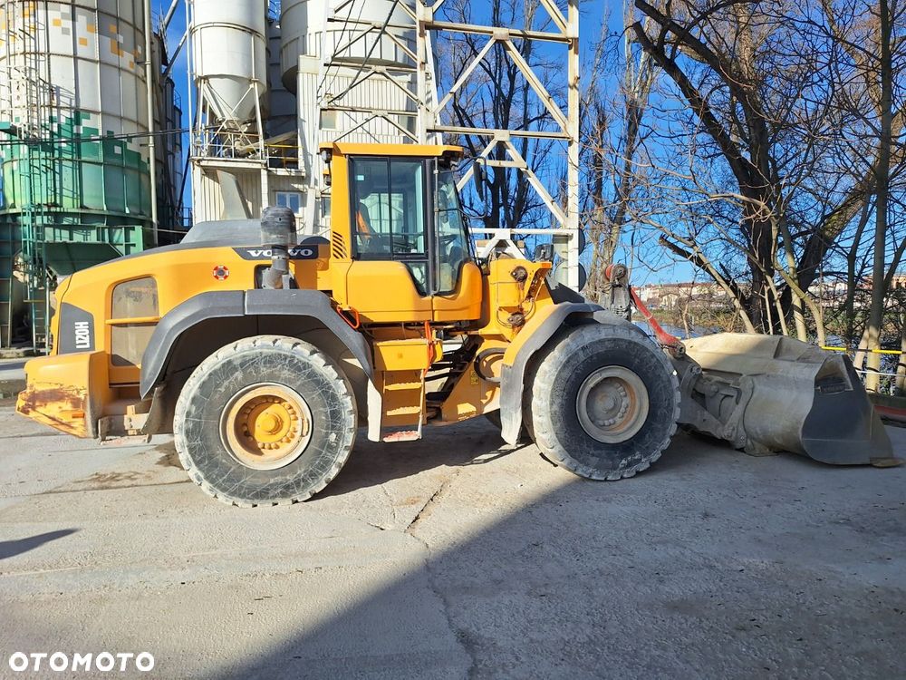 Volvo L 120 H 4X4 - 4