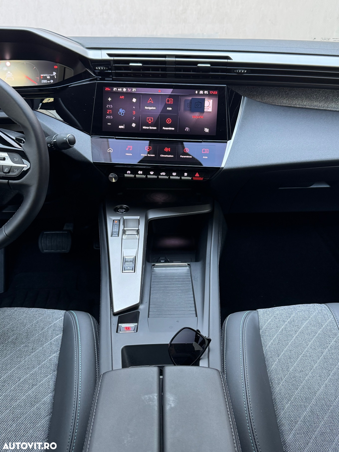 Peugeot 408 1.2L PureTech 130 S&S EAT8 Allure - 3