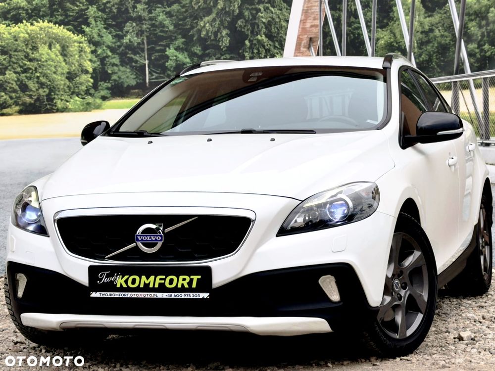 Volvo V40 Cross Country - 8