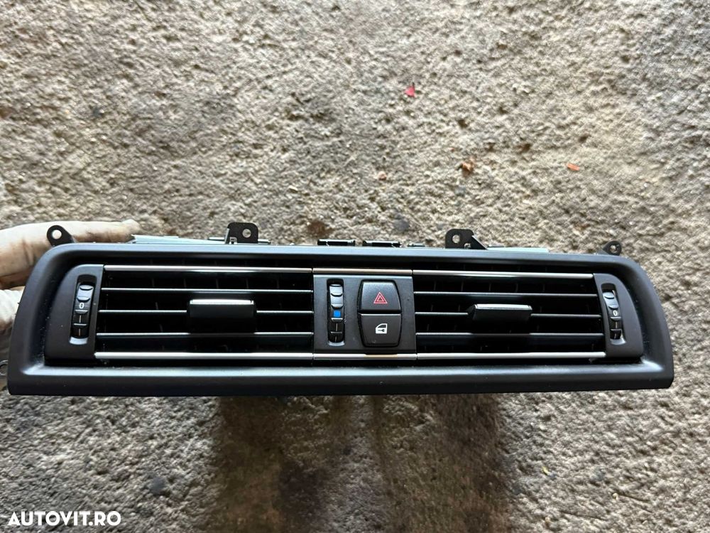 Grila guri ventilatie ac centrala oem originale BMW seria 6 F06 F12 F13 - 1