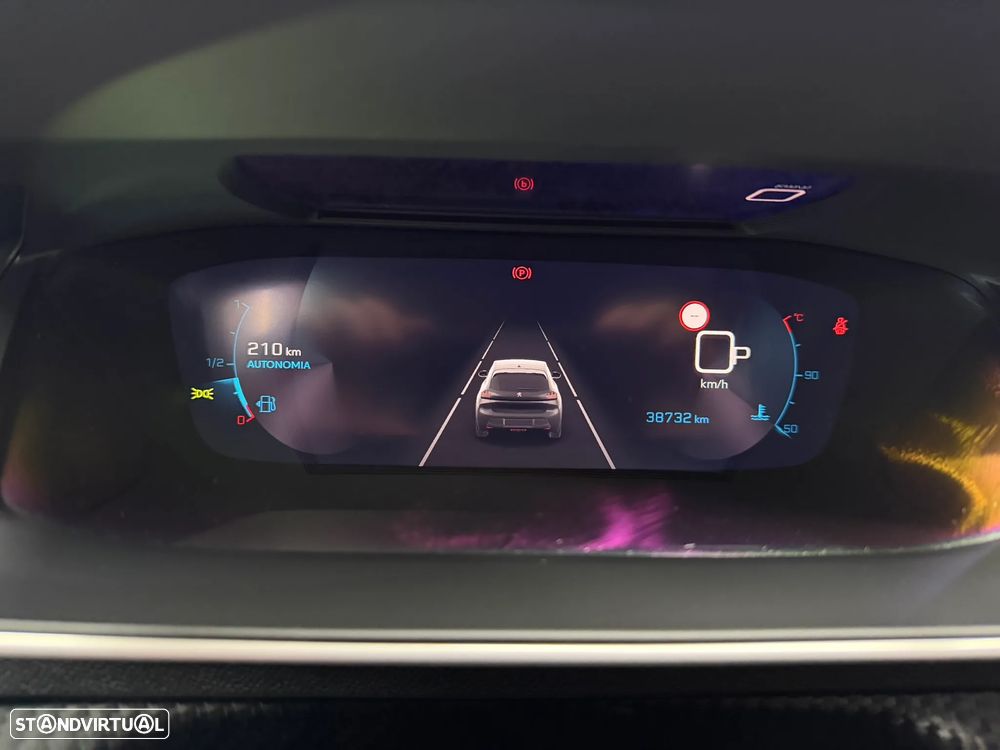 Peugeot 208 PureTech 100 EAT8 Allure - 12