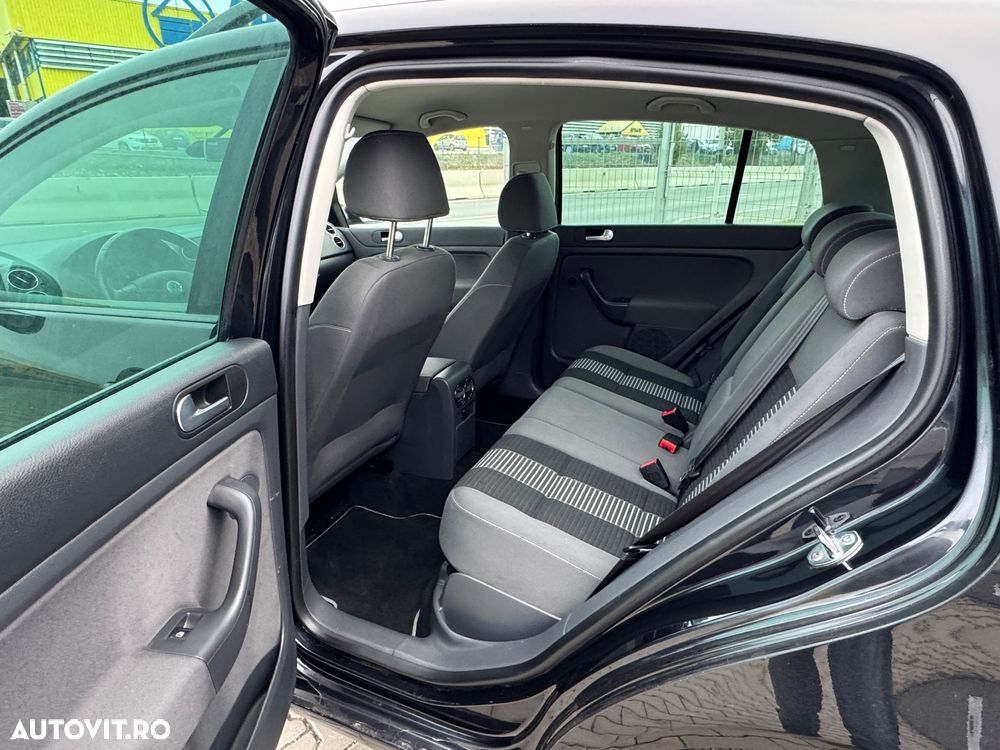 Volkswagen Golf Plus 2.0 TDI DPF United - 25