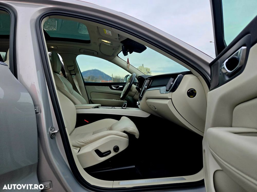 Volvo XC 60 T6 AWD Recharge Geartronic Inscription - 9