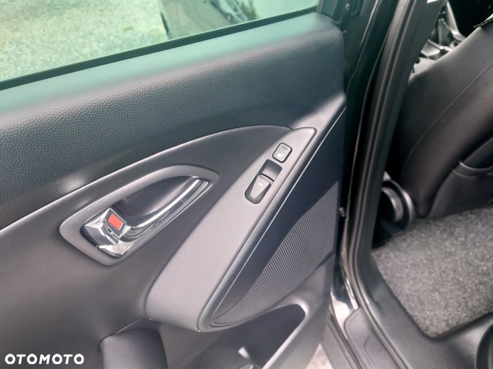 Hyundai ix35 1.7 CRDi Premium 2WD - 10