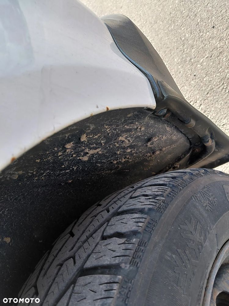 Volkswagen Caddy 2.0 TDI Comfortline - 25