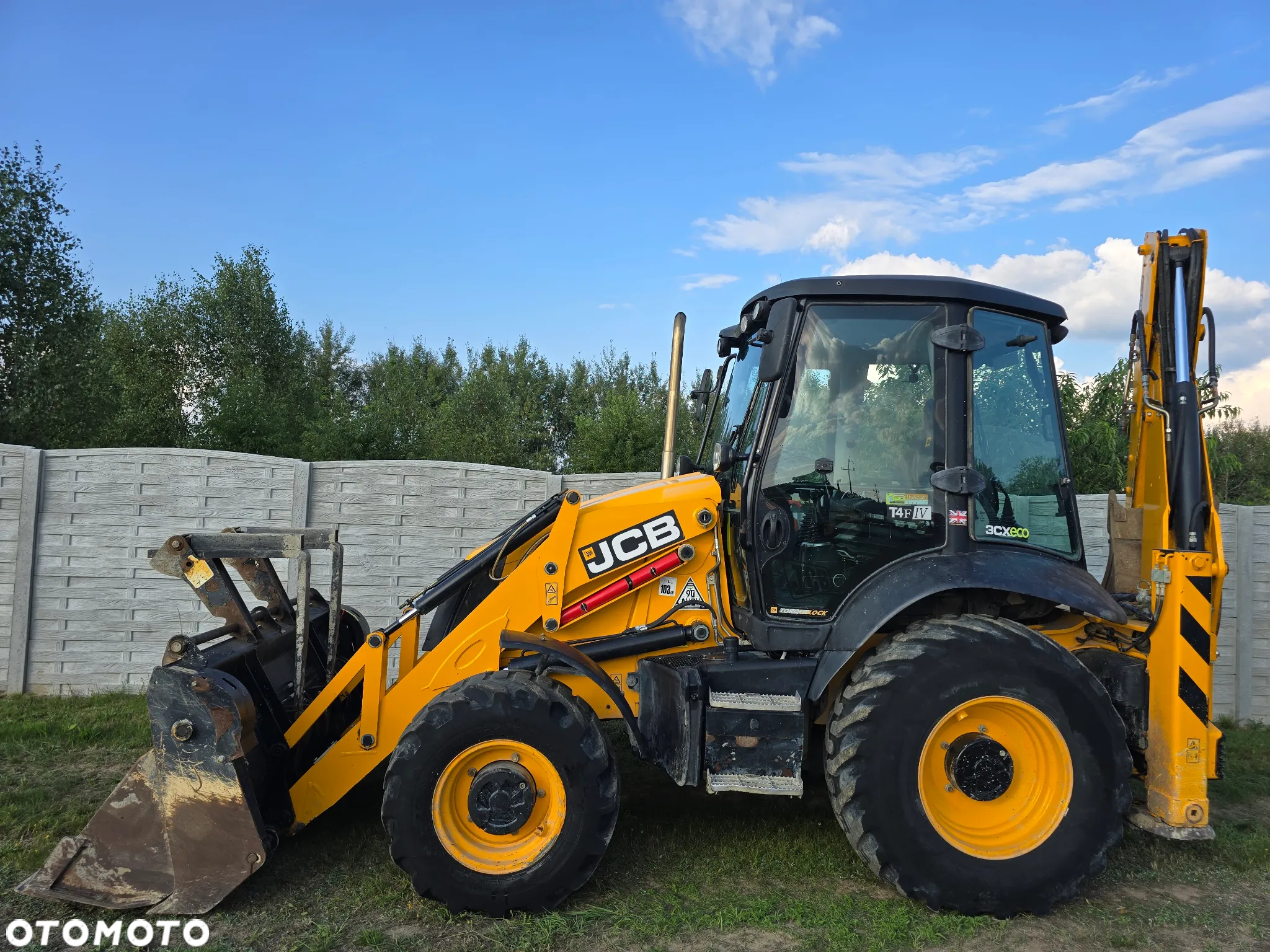 JCB - 7